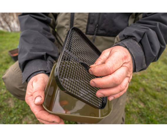 Korum Maggot Tub And Riddle